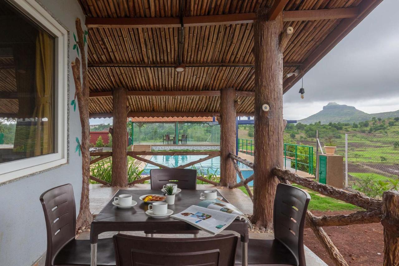 Stayvista'S Ficus Farms - Mountain-View Haven With Rustic Artsy Interiors, Outdoor Pool, Glasshouse, Home Theatre & Karaoke Delight Игатпури Экстерьер фото